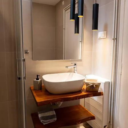 Garitsa Luxury Nest Anemomylos