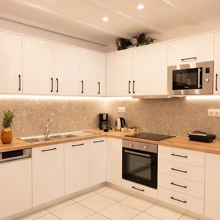 Garitsa Luxury Nest *